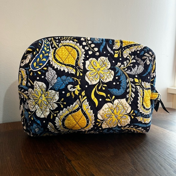 Vera Bradley Blue and Yellow Elephant Printed Makeup Bag with Plastic Coating. - Picture 3 of 5